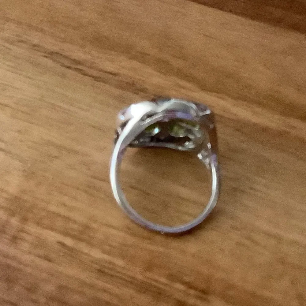 𝅺STERLING SILVER 925 PERIDOT FLORAL RING SIZE US 7.5​​